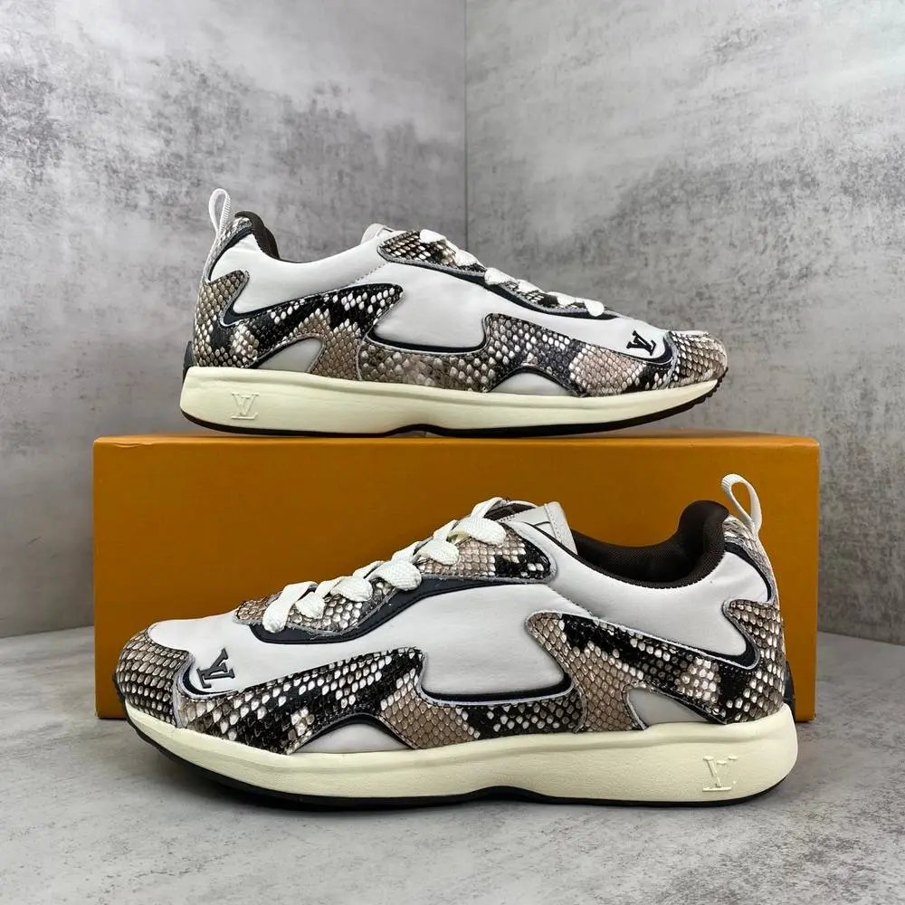 Louis Vuitton Sneakers Low-Top Leather and Suede — Style 3
