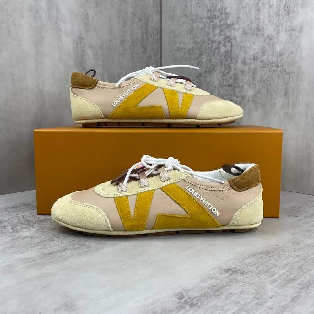 Louis Vuitton Sneakers Low-Top Lace-Up with Oversized LV Motif — Style 11