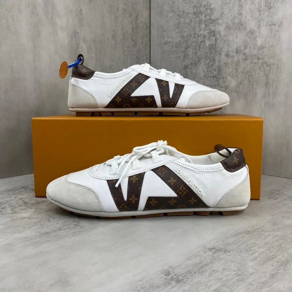 Louis Vuitton Sneakers Low-Top Lace-Up with Oversized LV Motif — Style 1