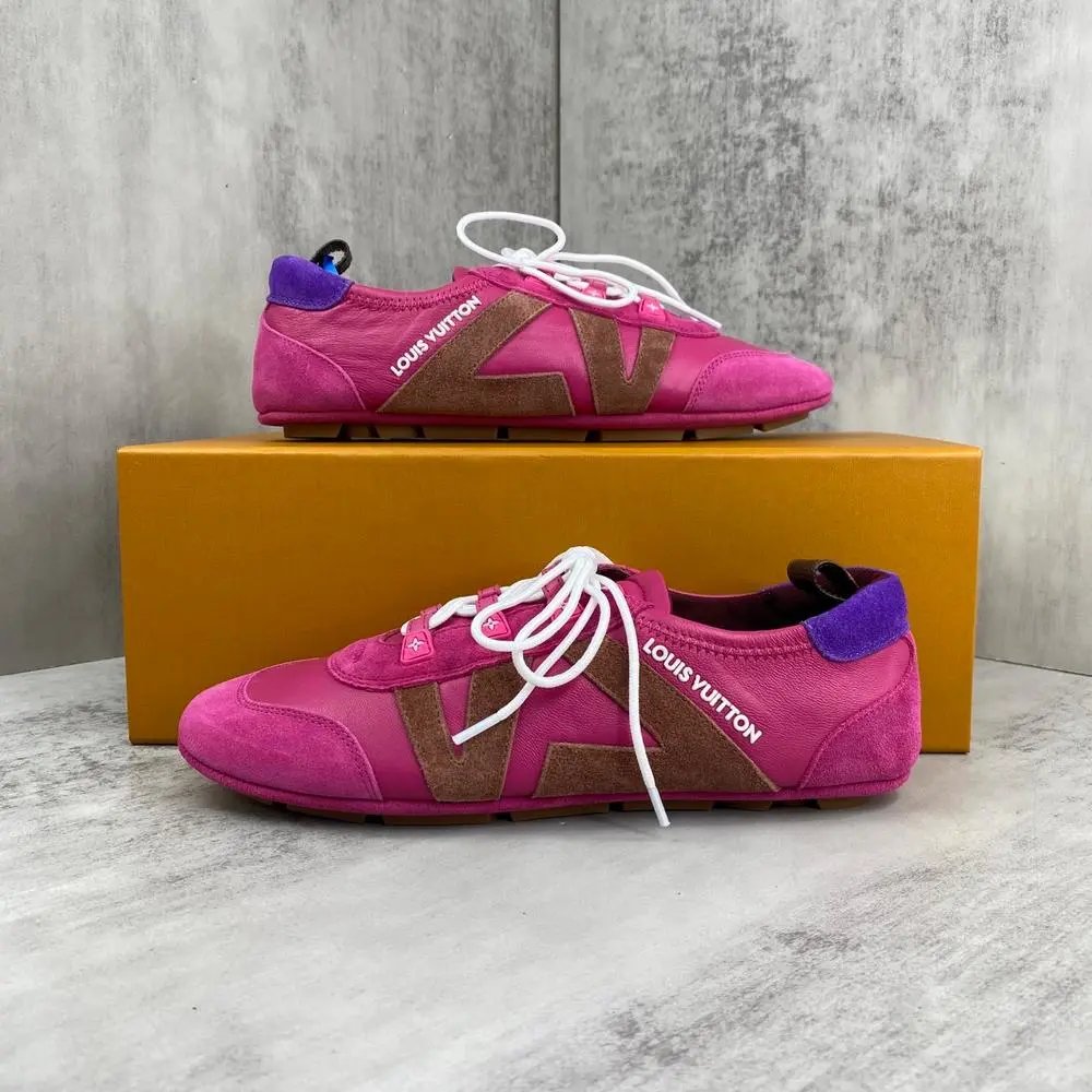 Louis Vuitton Sneakers Low-Top Lace-Up with Oversized LV Motif — Style 14