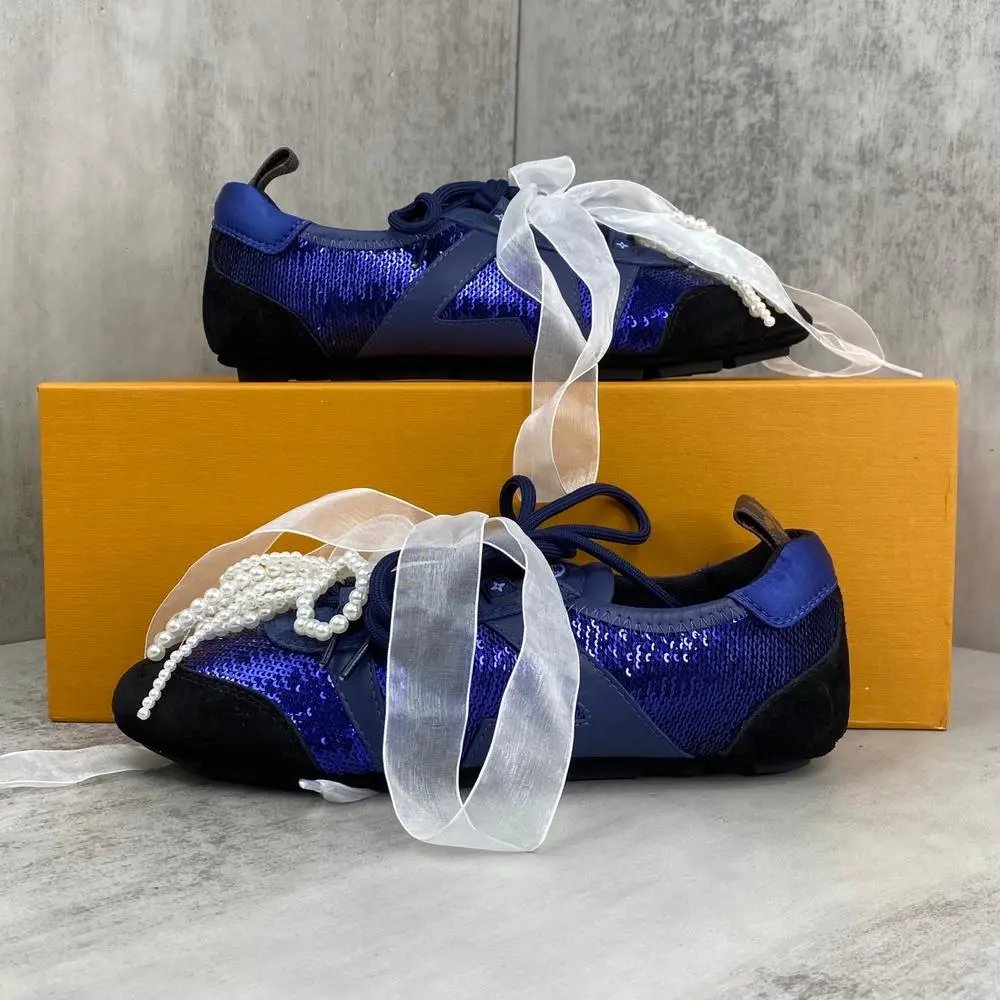 Louis Vuitton Sneakers Low-top lace-up LV logo with flower charm image 6