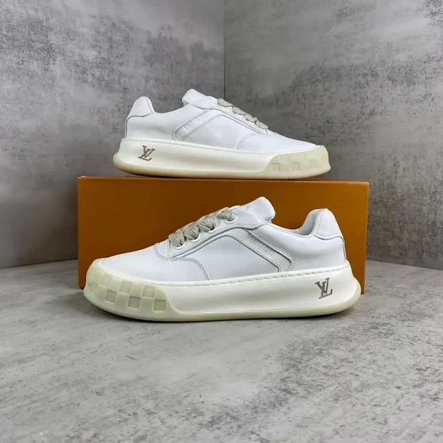 Louis Vuitton Sneakers LV Trainer Sneaker product detail image 8