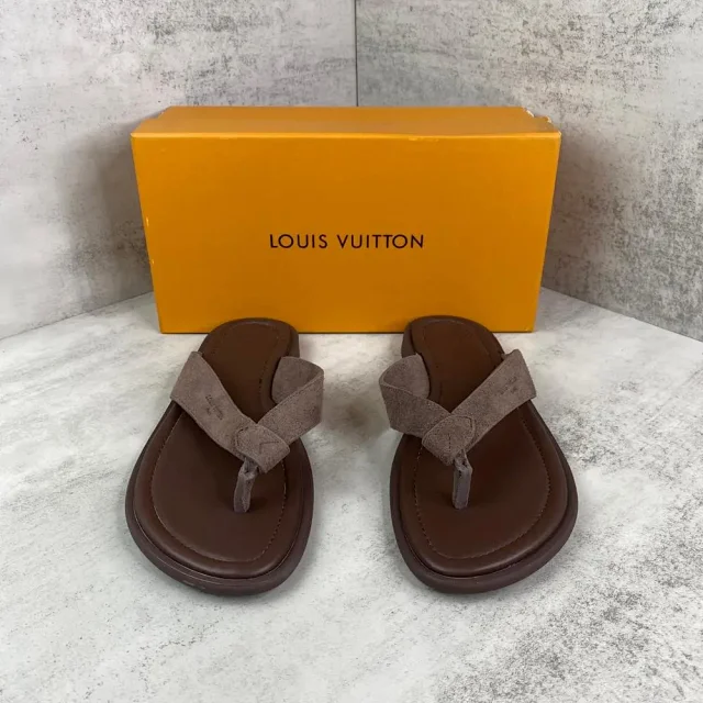 Louis Vuitton Slippers Thong product detail image 6