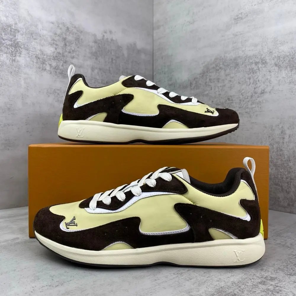 Louis Vuitton Sneakers Low-Top Leather and Suede image 4