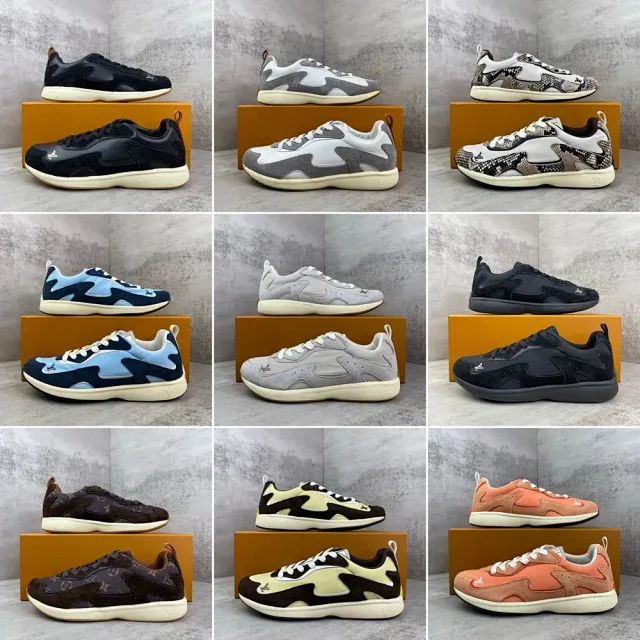 Louis Vuitton Sneakers Low-Top Leather and Suede product detail image 1