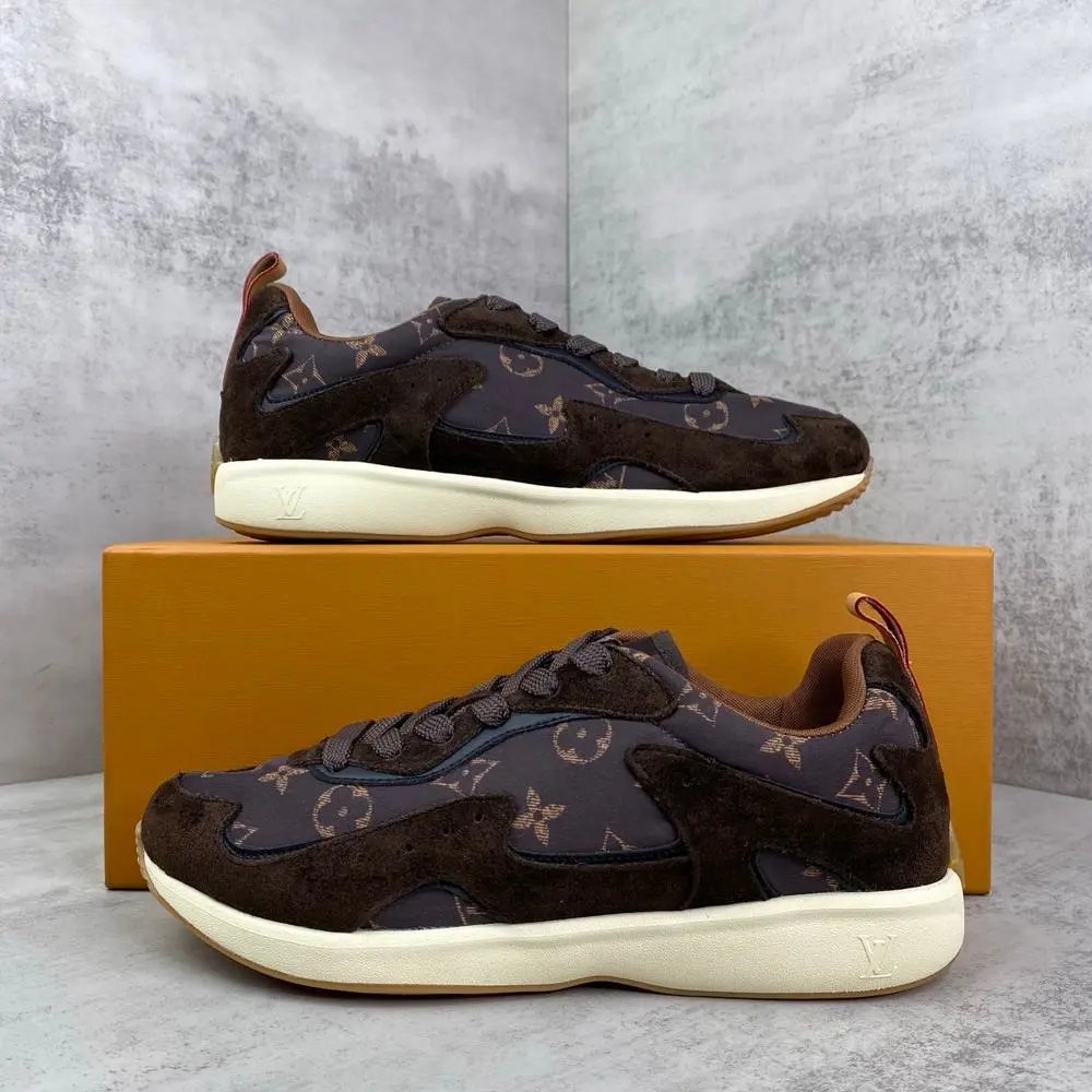 Louis Vuitton Sneakers Low-Top Leather and Suede — Style 7