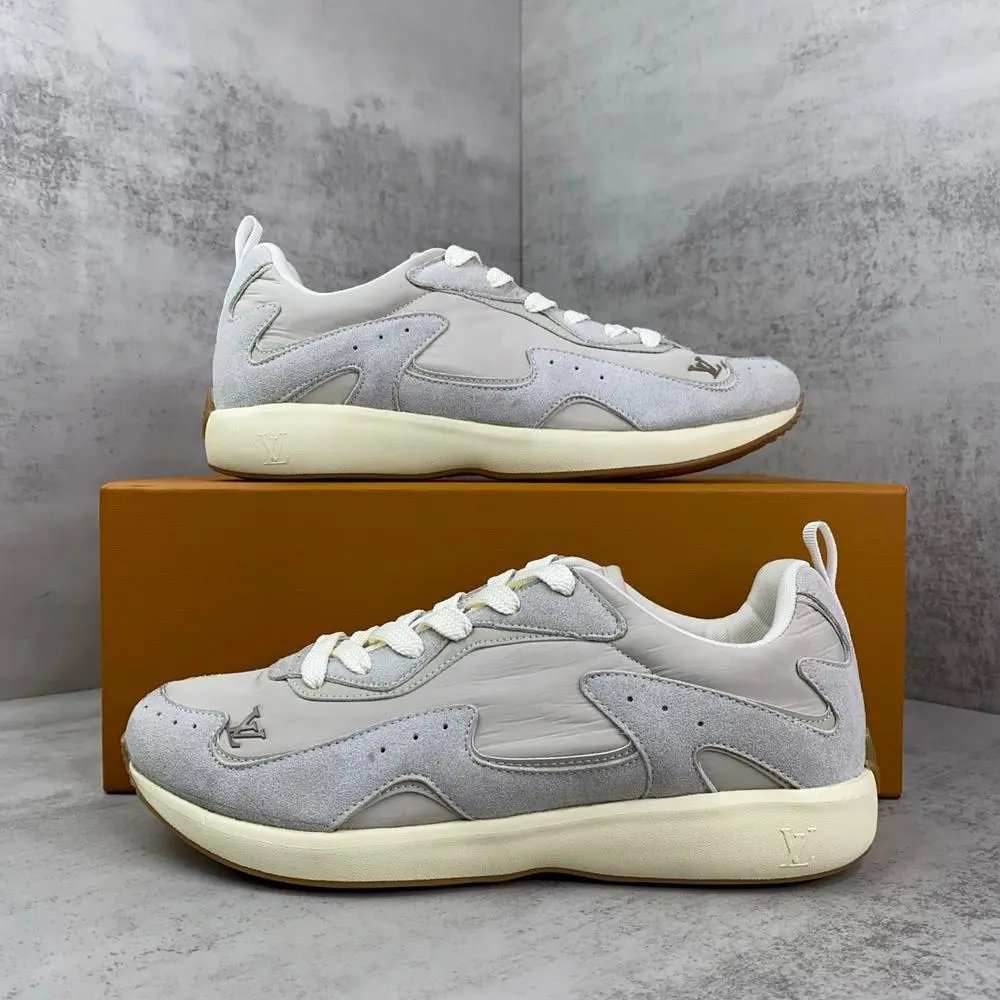 Louis Vuitton Sneakers Low-Top Leather and Suede image 6