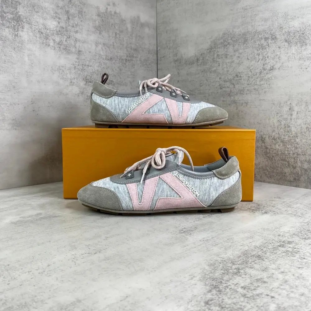 Louis Vuitton Sneakers Low-Top LV Logo — Style 5