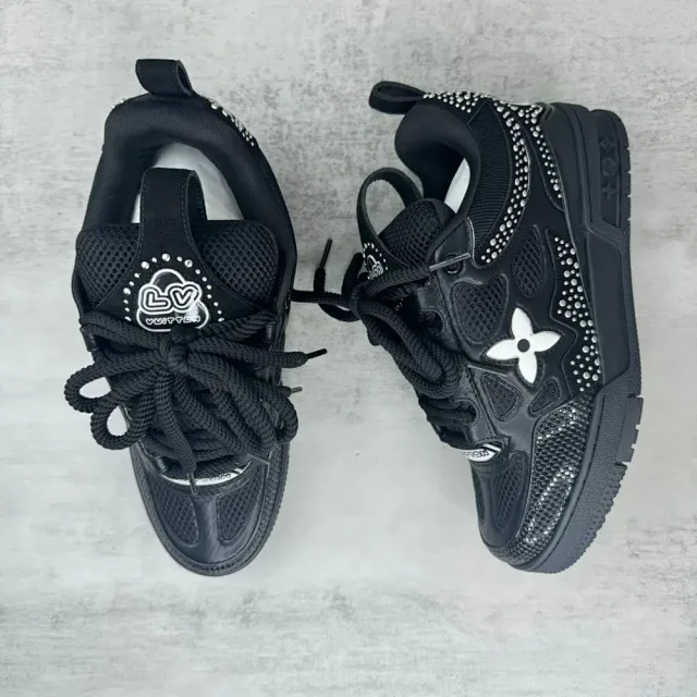 Louis Vuitton Sneakers Low-top lace-up with floral monogram appliqué and rhinestone details product detail image 5