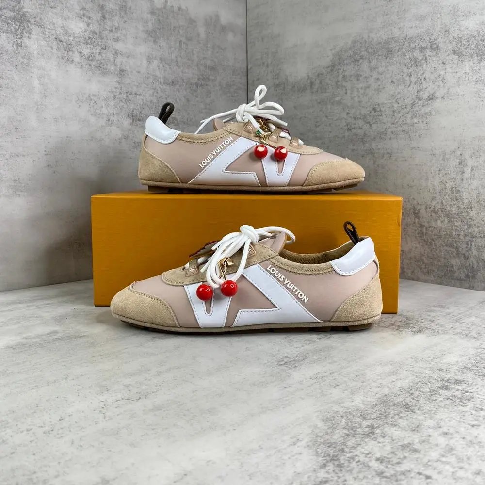 Louis Vuitton Sneakers Low-Top LV Logo image 7