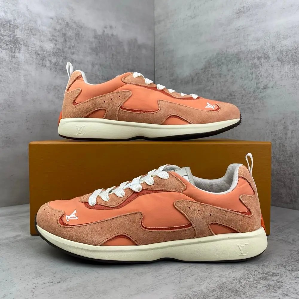 Louis Vuitton Sneakers Low-Top Leather and Suede — Style 9