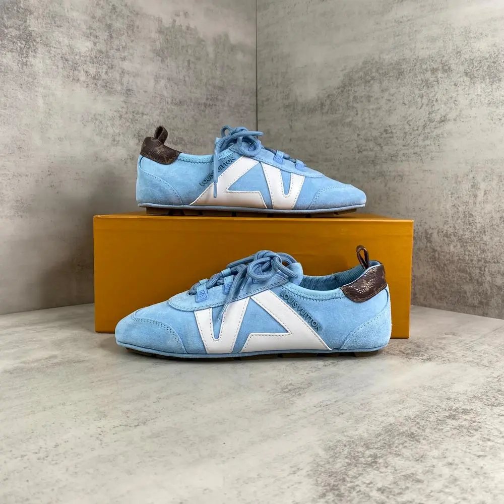 Louis Vuitton Sneakers Low-Top LV Logo image 3