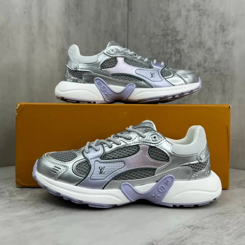 Louis Vuitton Sneakers Chunky mesh with monogram panels — Style 7