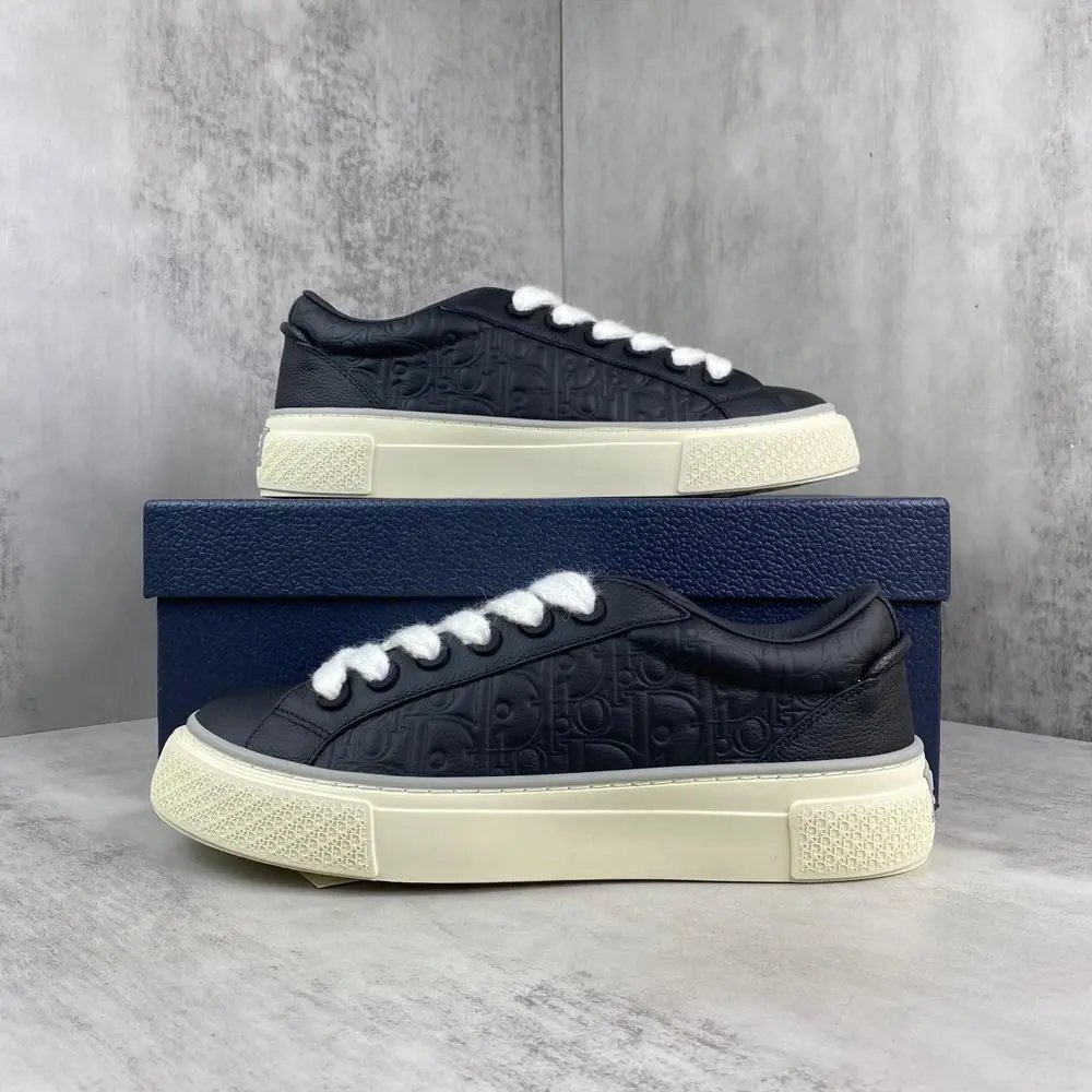 Dior Sneakers Low-top lace-up with embossed monogram panels image 2