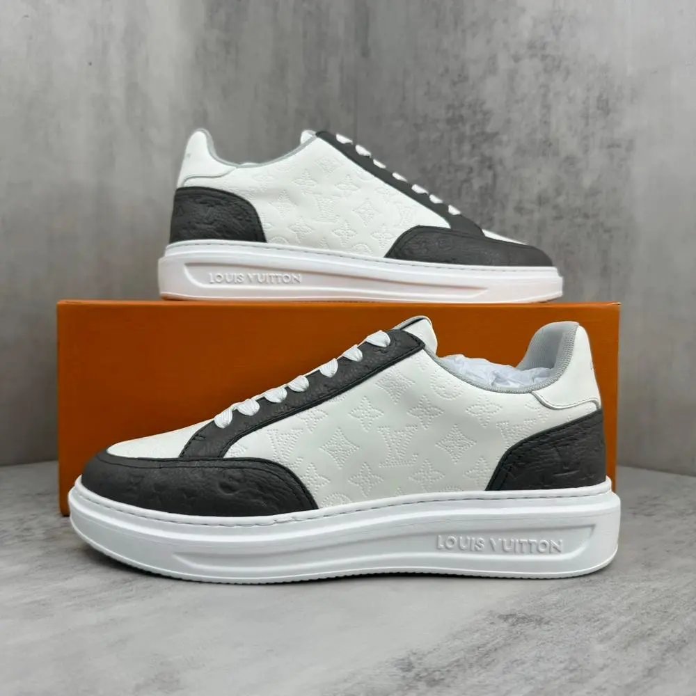 Louis Vuitton Sneakers LV Trainer — Style 1
