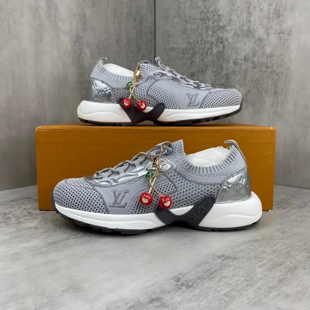 Louis Vuitton Sneakers Chunky mesh with monogram panels image 7