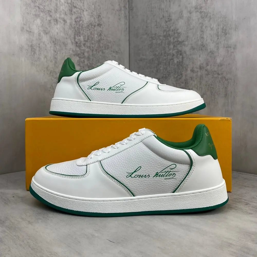 Louis Vuitton Sneakers Low-top lace-up with LV Monogram side logo — Style 8