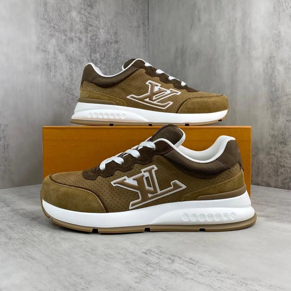 Louis Vuitton Sneakers Low-Top Lace-Up with LV Side Logo — Style 7