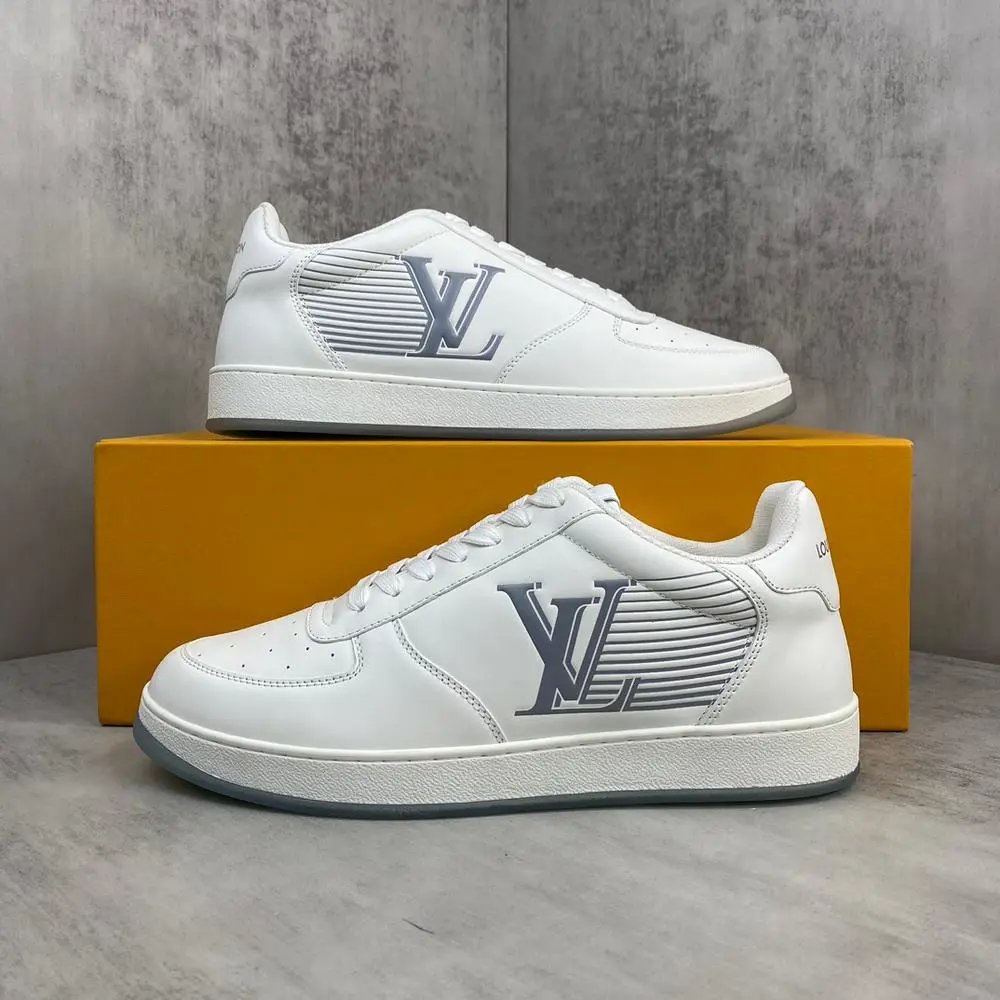 Louis Vuitton Sneakers Low-top lace-up with LV Monogram side logo image 4