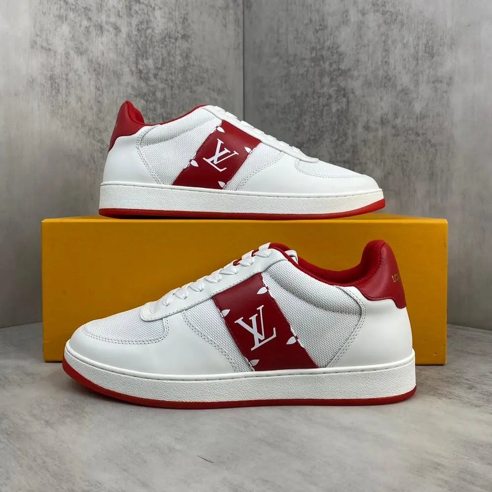 Louis Vuitton Sneakers Low-top lace-up with LV monogram panels image 2