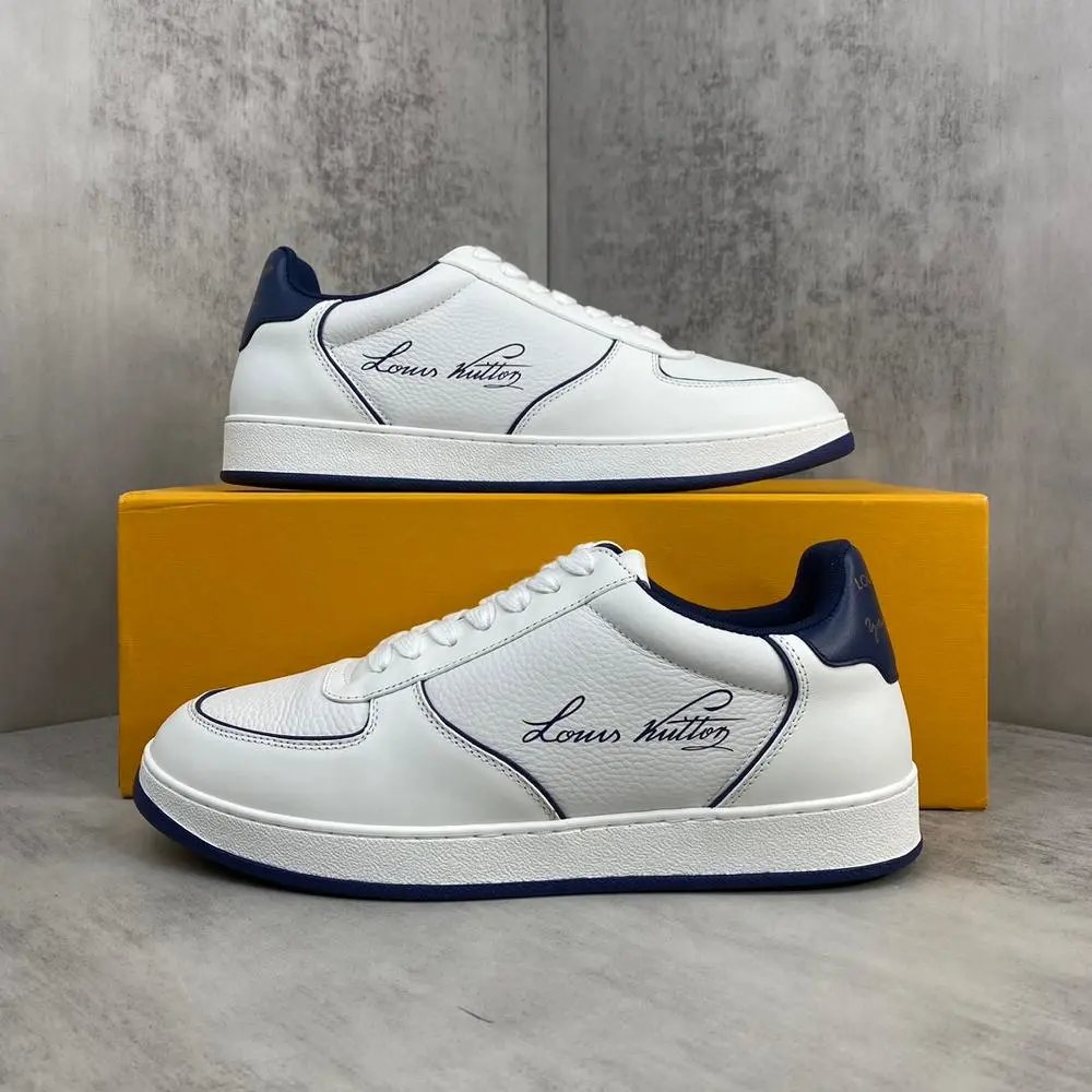 Louis Vuitton Sneakers Low-top lace-up with LV Monogram side logo — Style 7