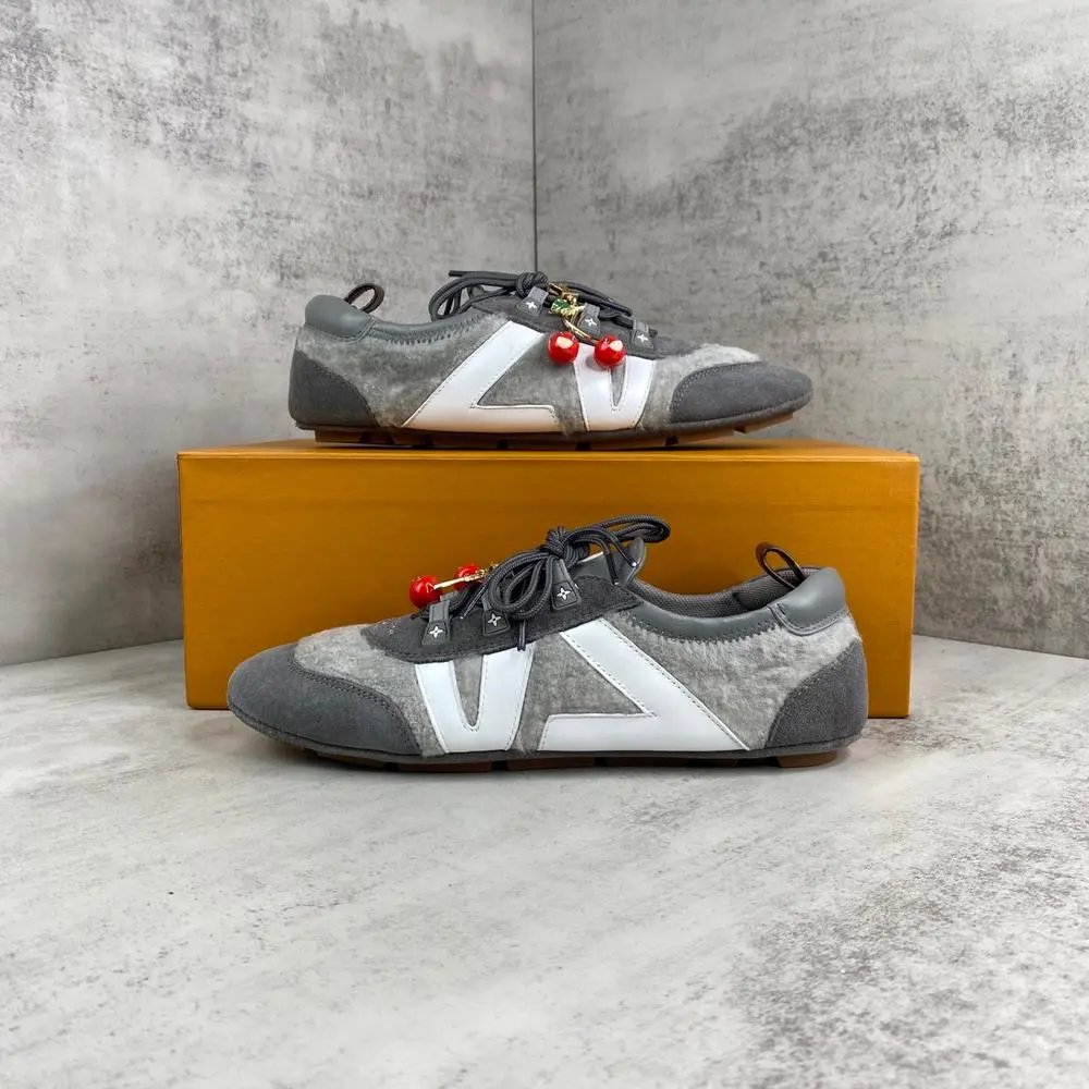 Louis Vuitton Sneakers Low-Top LV Logo image 5