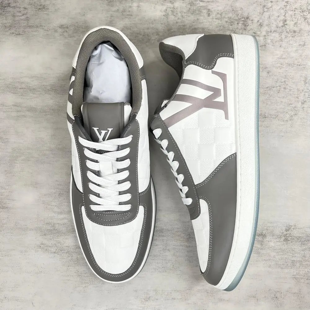 Louis Vuitton Sneakers Low-top lace-up with LV monogram panels image 5