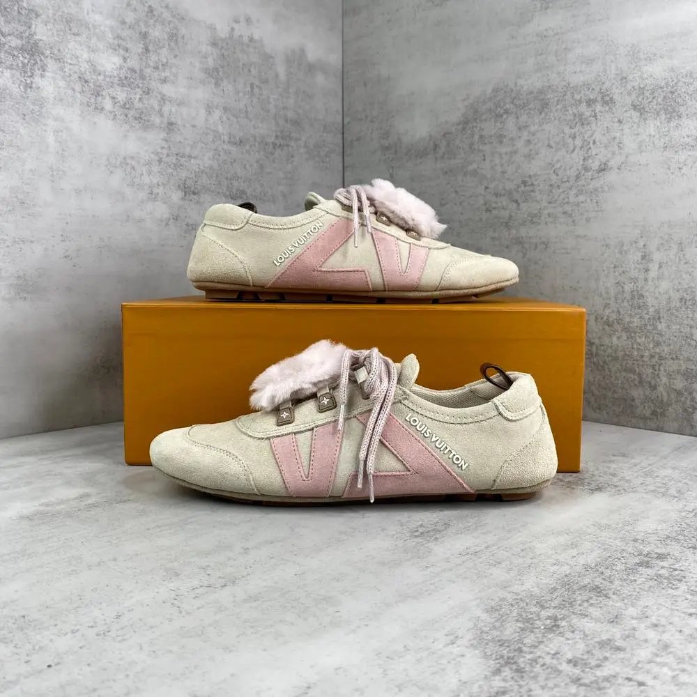 Louis Vuitton Sneakers Low-Top LV Logo image 2