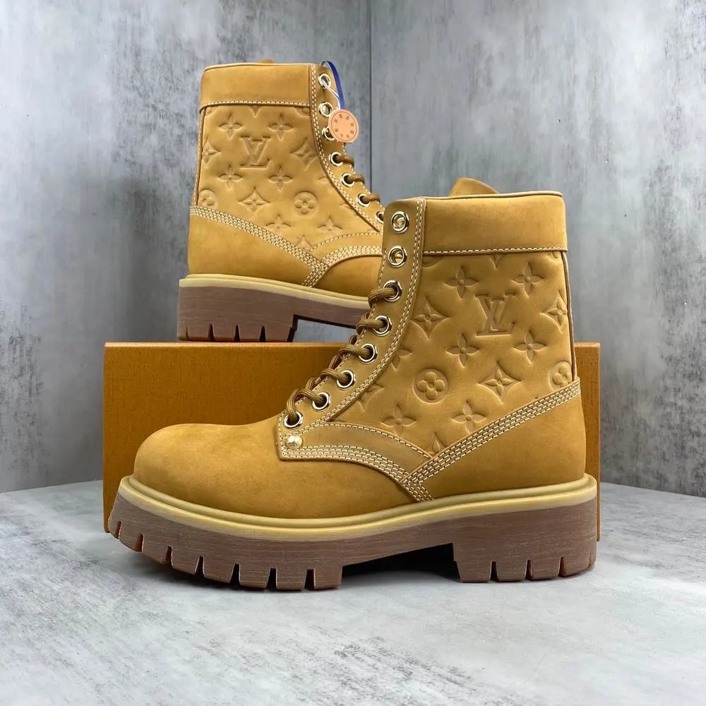 Louis Vuitton Boots Monogram lug-sole combat and Chelsea — Style 9