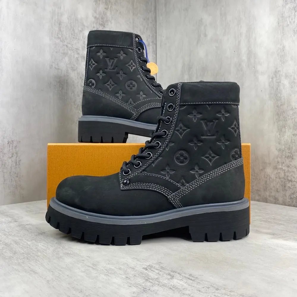 Louis Vuitton Boots Monogram lug-sole combat and Chelsea — Style 10