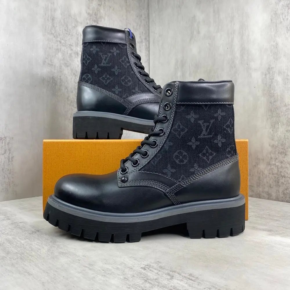 Louis Vuitton Boots Monogram lug-sole combat and Chelsea — Style 8