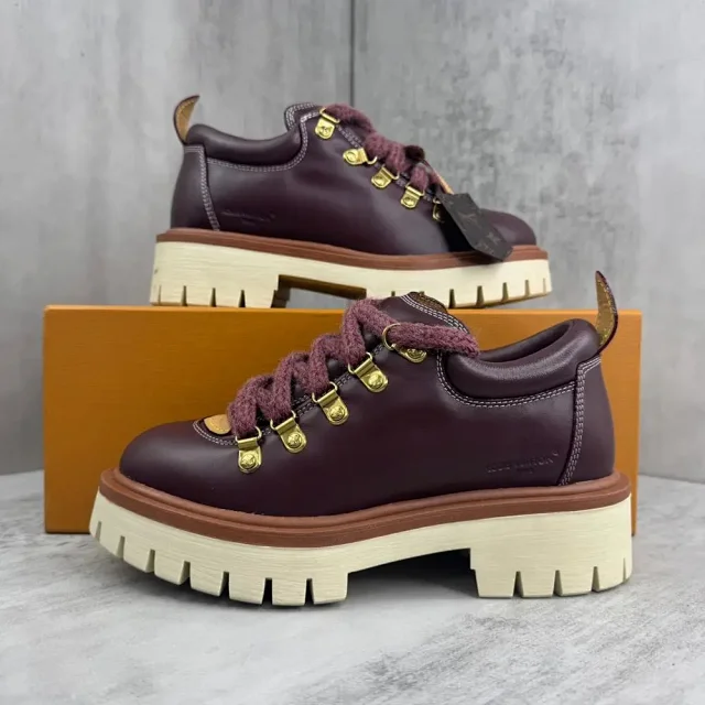 Louis Vuitton Lace-Up Lug-Sole Ankle Boots product detail image 5