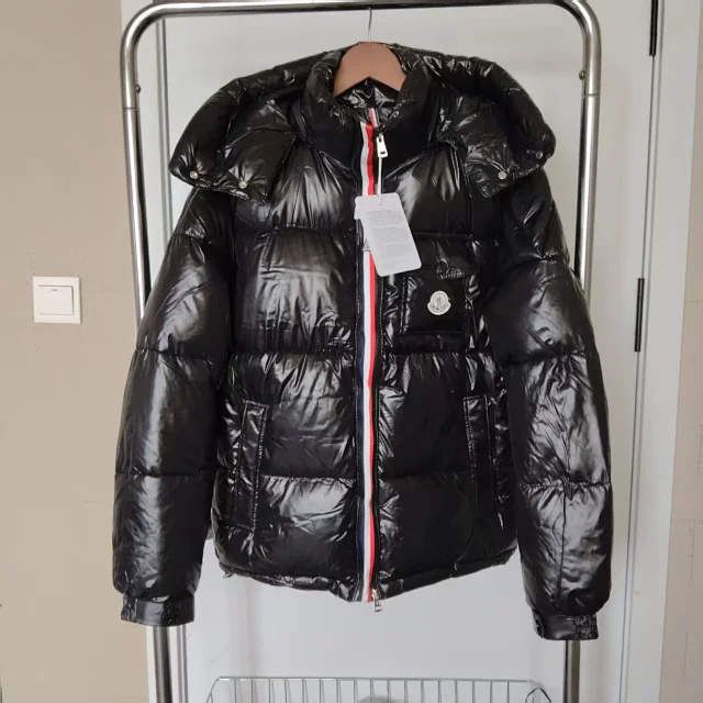 Moncler Down Jackets Puffer Jacket product detail image 4