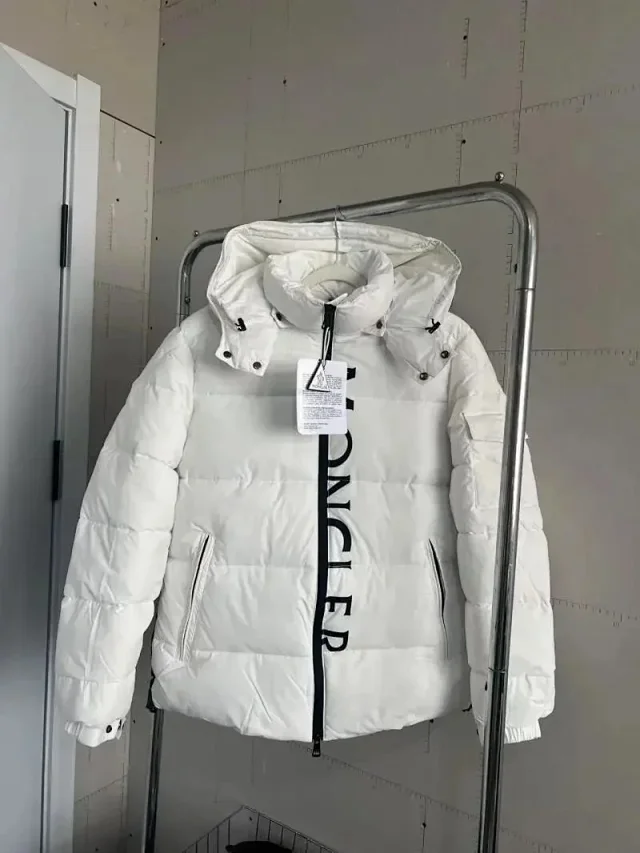 Moncler Down Jackets Puffer Jacket product detail image 2