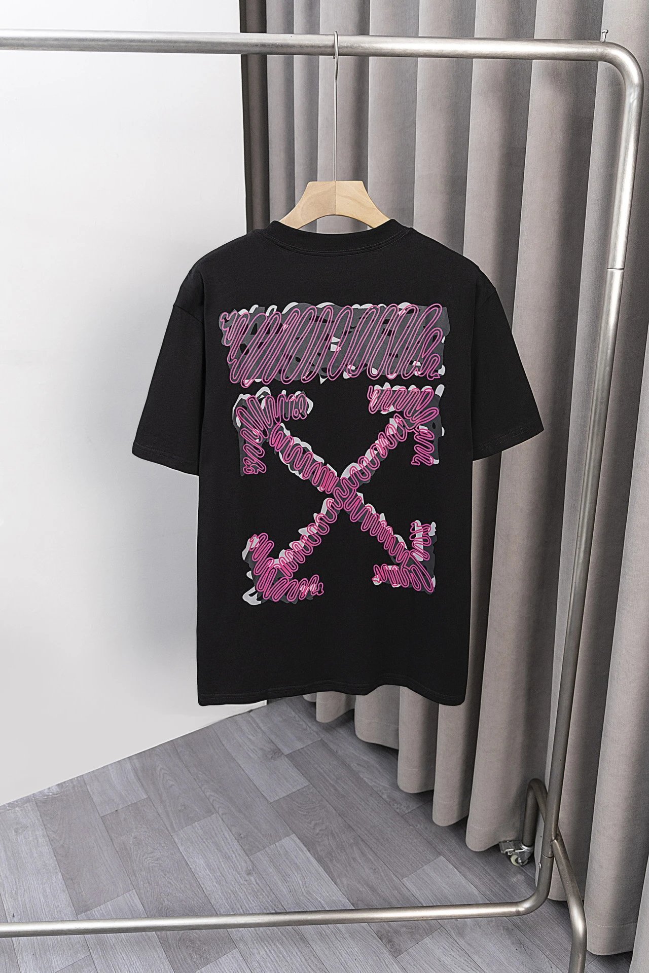 S 026 Black