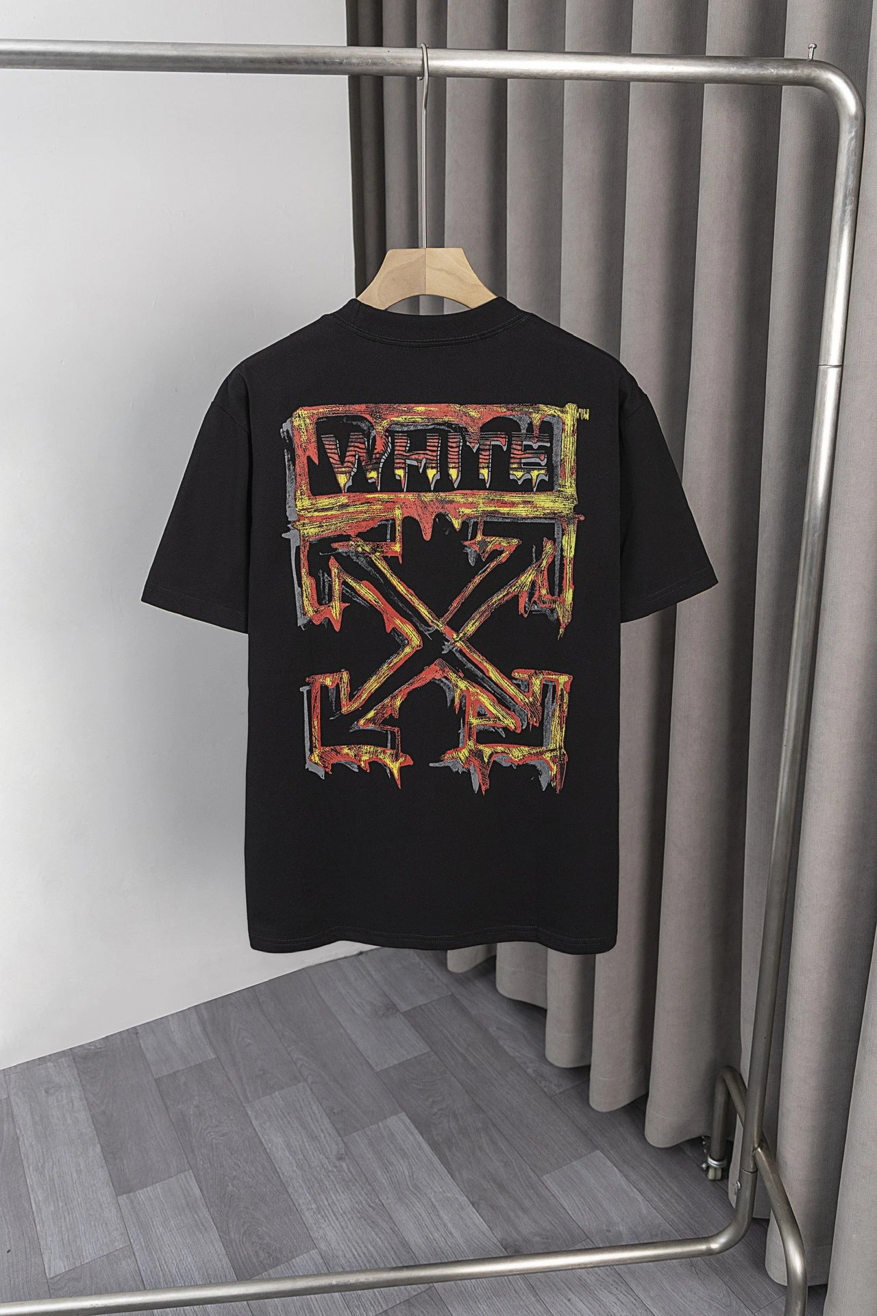 S 022 Black