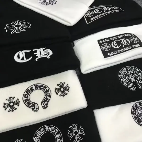 Design Embroidered Gothic 'CH' Beanie Red - 2