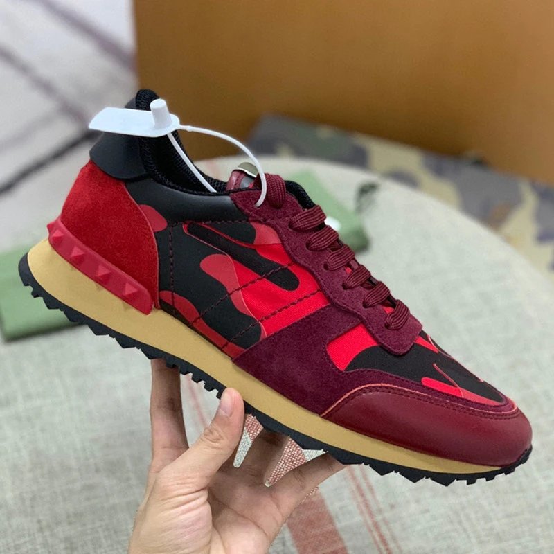 Unbranded Sneakers Low-Top Star-Patterned with Studded Heel Trim — Red