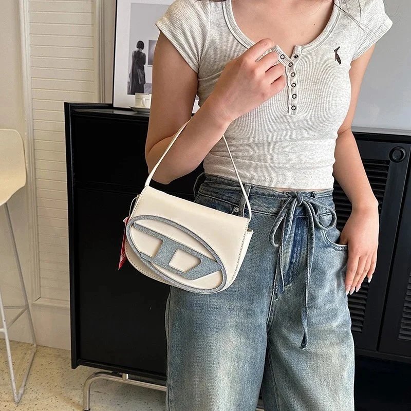 Diesel Shoulder Bags 1DR Oval-D Bag image 3