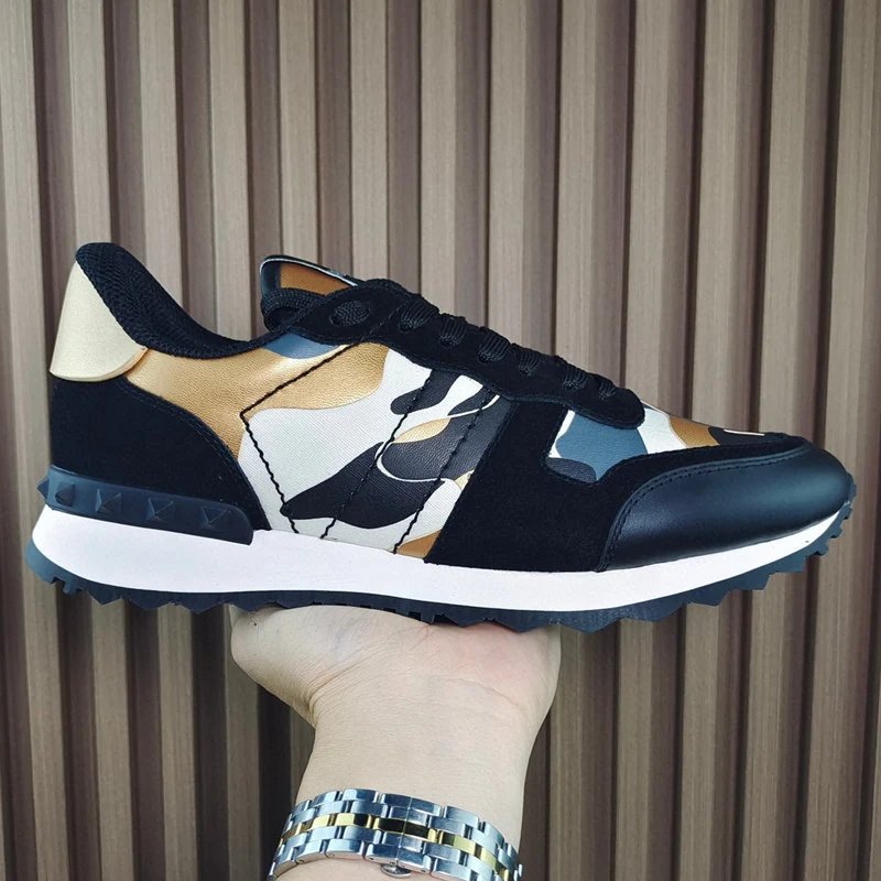 Unbranded Sneakers Low-Top Star-Patterned with Studded Heel Trim — Camel color