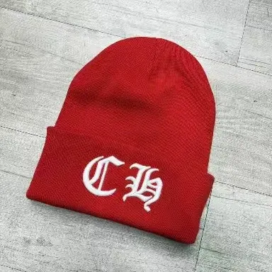 Design Embroidered Gothic 'CH' Beanie Red - 1