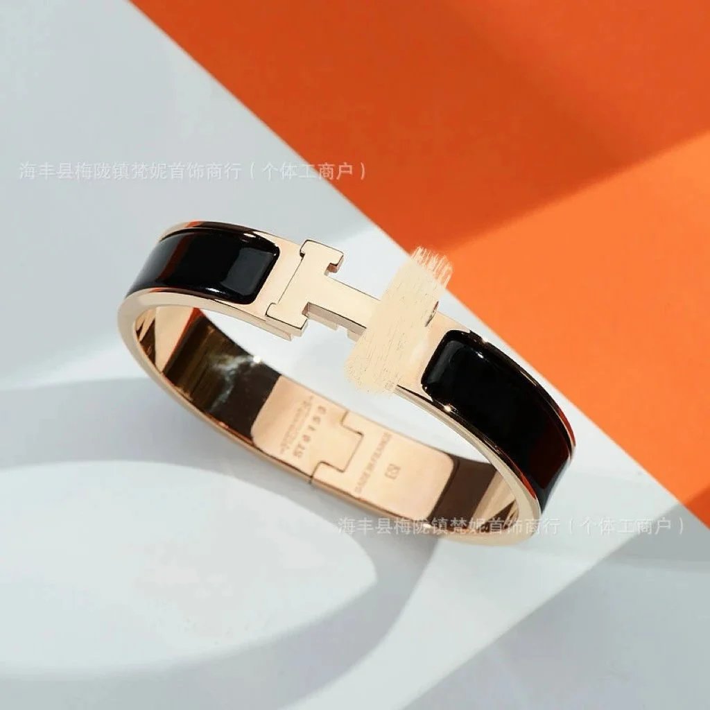 Unbranded Jewelry H-link enamel bangle bracelet — Rose gold black H bracelet with packing