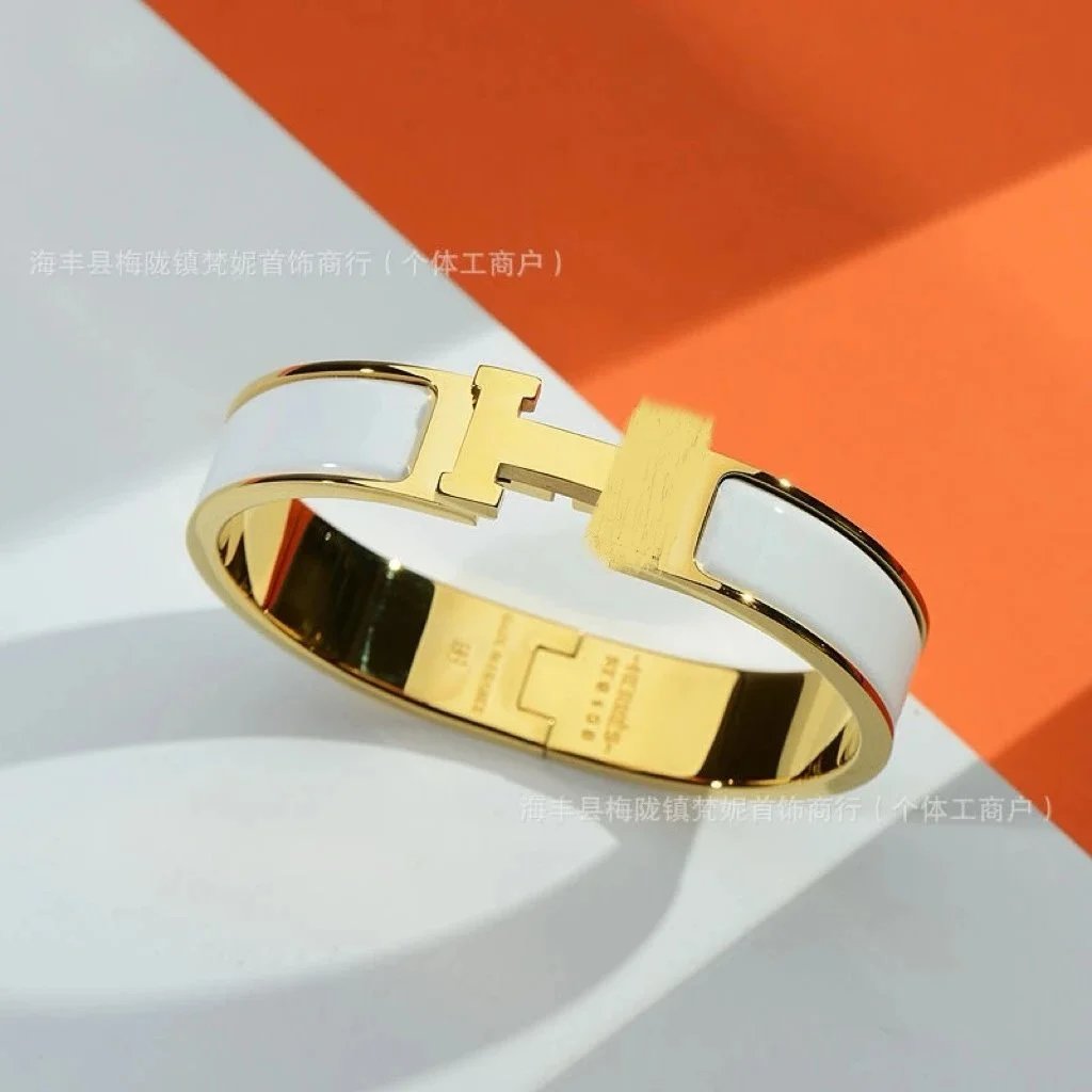 Unbranded Jewelry H-link enamel bangle bracelet — Gold white H bracelet with packing