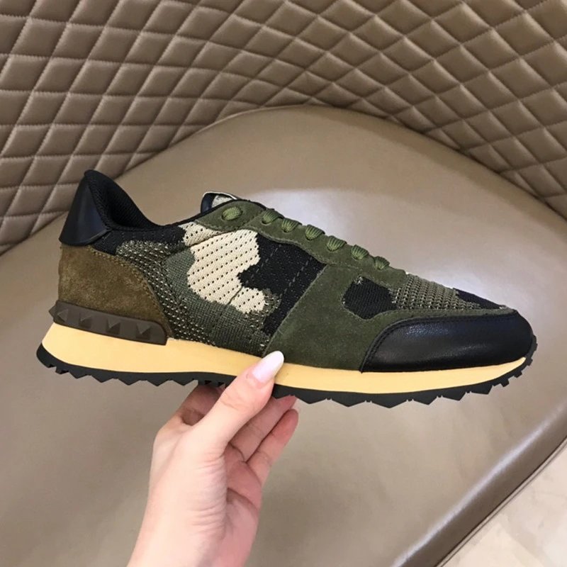 Unbranded Sneakers Low-Top Star-Patterned with Studded Heel Trim — Green Curry Noodles