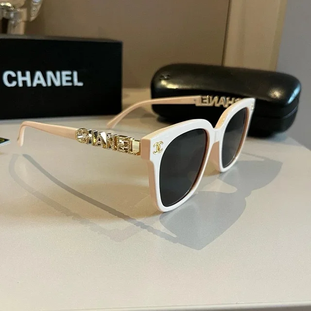 Chanel Eyewear Logo-Embellished Frames product detail image 1