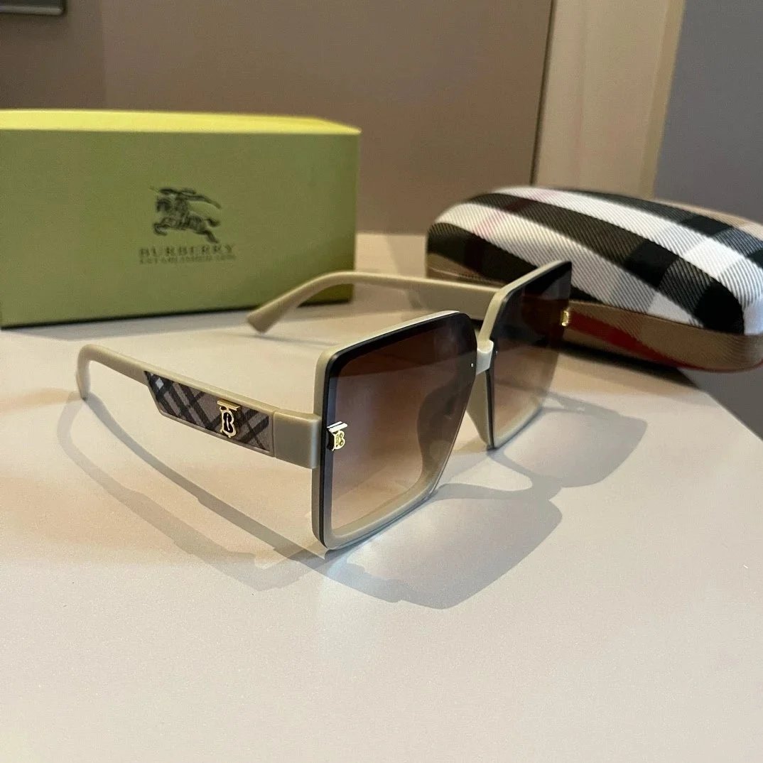Burberry Eyewear Logo-accented sunglasses — 17
