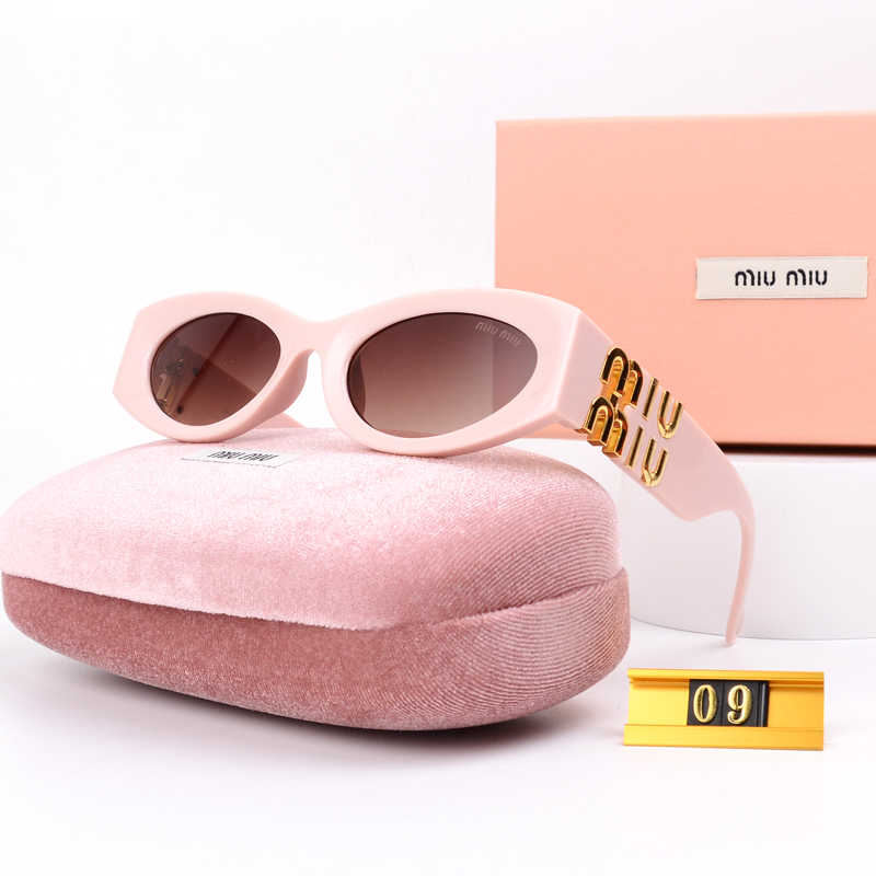 Miu Eyewear Logo-embellished sunglasses — 4