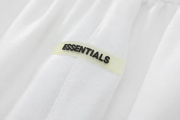 Essentials Logo Print White Shorts - 17