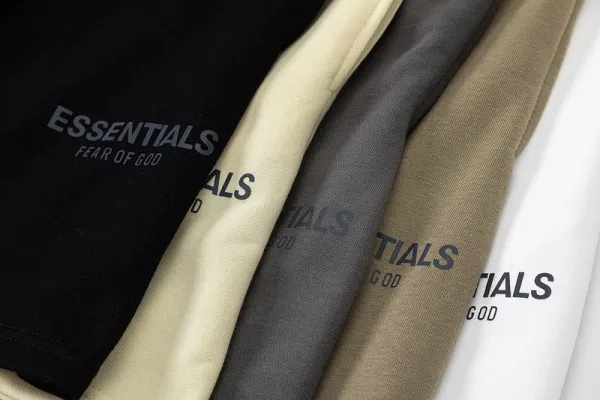 Essentials Logo Print White Shorts - 14