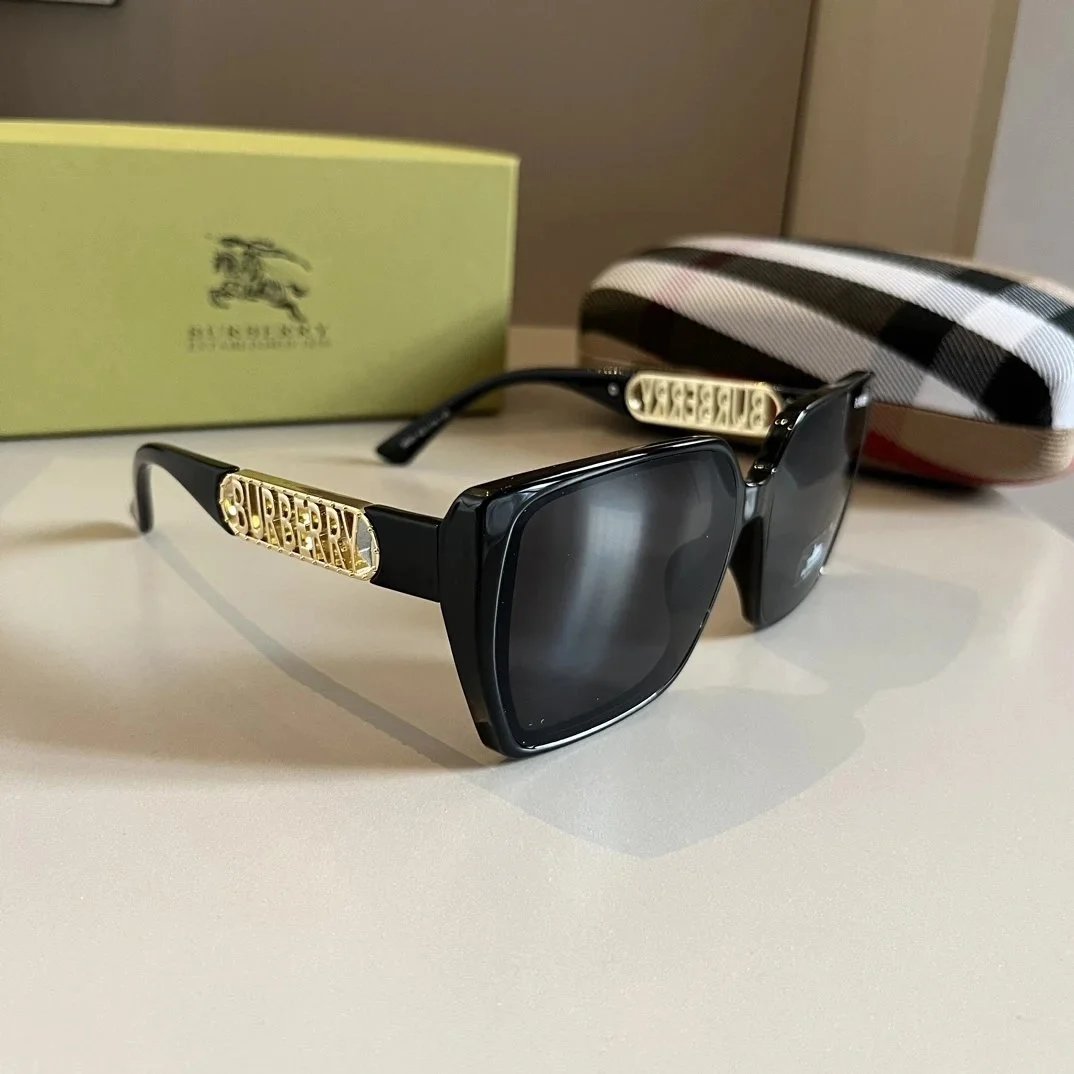 Burberry Eyewear Logo-accented sunglasses — 16